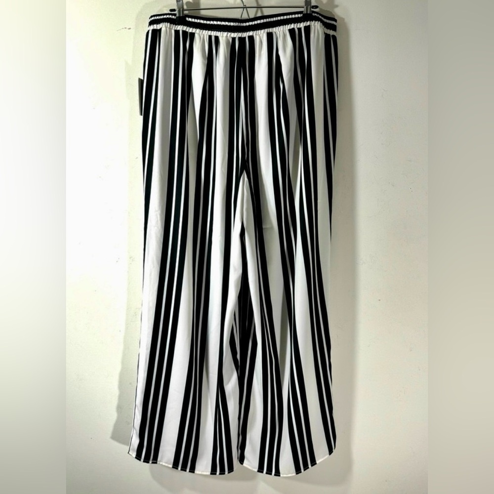 Eloquii Black And White Stripe Wide Leg Palazzo pants NWOT